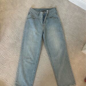 🐴Universal Thread Light Blue Straight Leg Jeans🐴